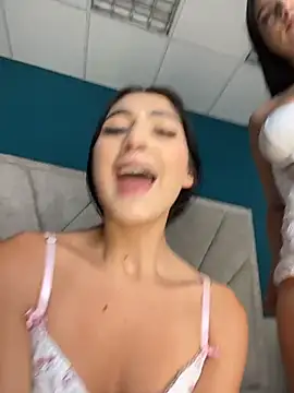 BadLilAngelXXX - FINGERING PUSSIES CLOSE UP