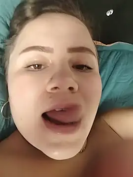 ZaharaGoldwin - Get naked + dogy style +fingers in pussy