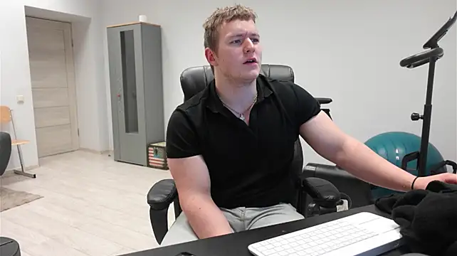 Richard_Dullas' Live XXX Chat