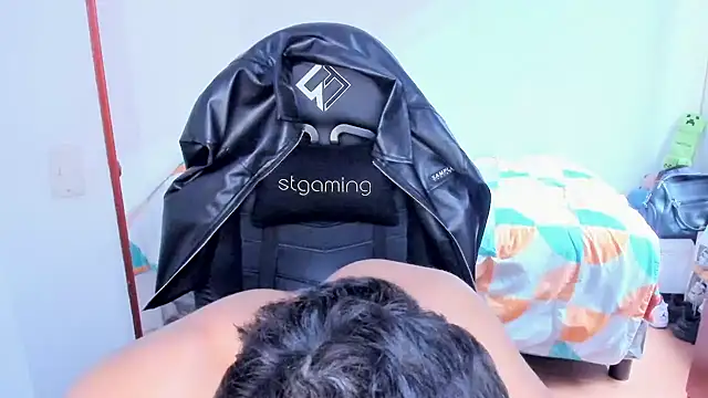 Tommy_Bred 라이브 XXX 채팅