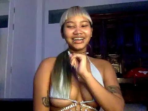 Scarlet_Thai - show boobs