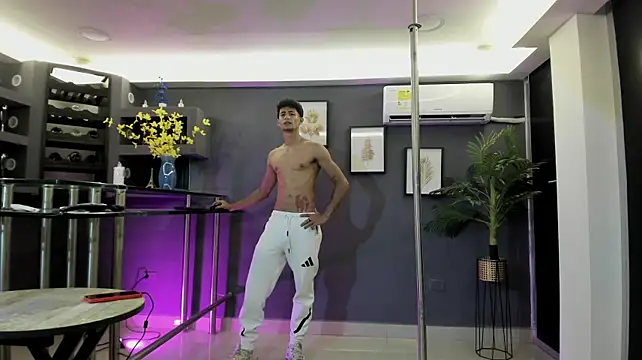 MaxiimoRomano_のライブXXXチャット