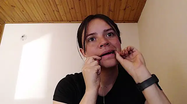 Chat XXX en directo de Shanel_Lozano