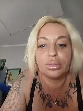 Czat XXX na żywo – MiaMooly