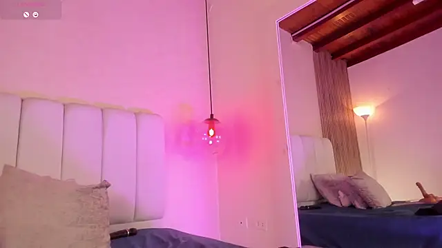 ElenaJamess - Open legs play pussy
