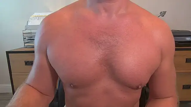 Mister_Dilf Adlı Modelin Canlı XXX Sohbeti