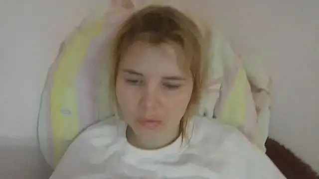 Chat XXX en directo de HornyElena