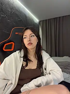 Bastet Live XXX Chat