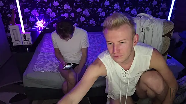 Vuitton Live XXX-chat