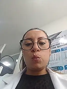 Chat +18 de Dr-Kathy_23 ao vivo