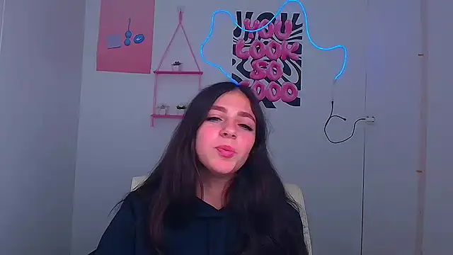 KissMeJulia's Live XXX Chat