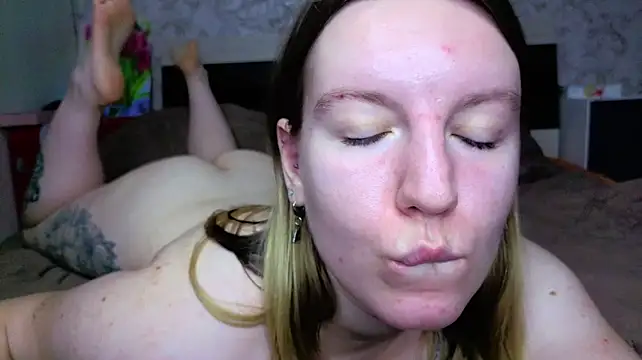 Baiambel_Mi - dildo in the pussy