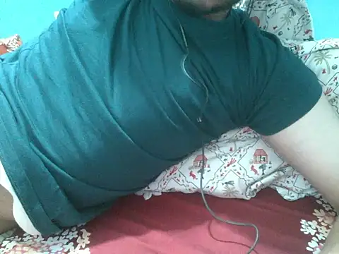 Precumboner Adlı Modelin Canlı XXX Sohbeti