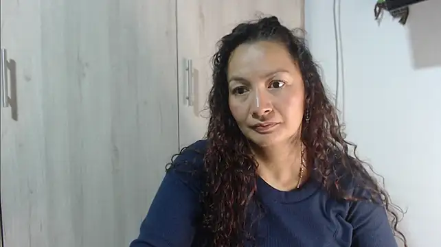 khawit_1's Live XXX Chat