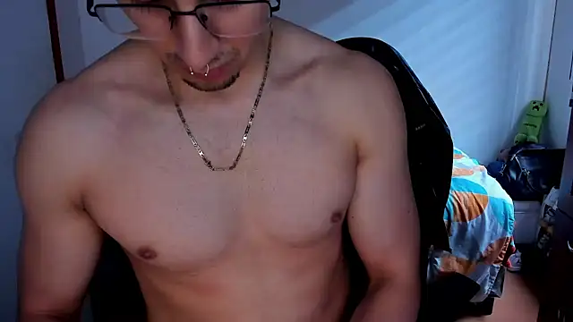 Tommy_Bred Adlı Modelin Canlı XXX Sohbeti