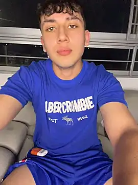 XXX chat uživo modela OLIVER_K