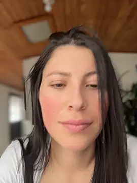 GiuliaBianchi - Suck me my nipples 1 min toys
