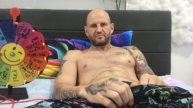 brianomally XXX чат на живо