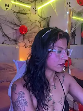 Chat +18 de SamathaMay ao vivo