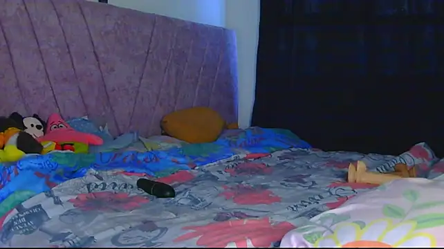 alessia_temptation Adlı Modelin Canlı XXX Sohbeti