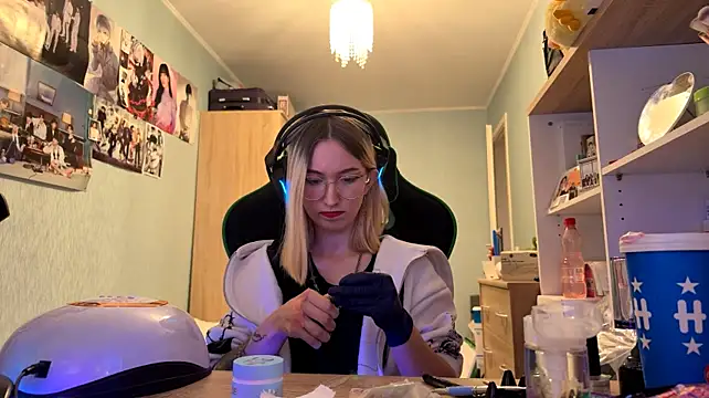Онлайн чат XXX SoniaKotts