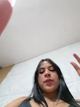 Kara_banks - Masturbation with a pepipino and squirt