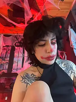 Lilith_X_Lucifer élő XXX-chatje