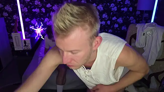 Vuitton Live XXX-Chat