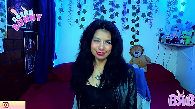 Roxanbunny1 Adlı Modelin Canlı XXX Sohbeti