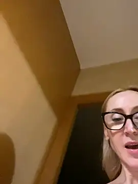 Chatroom XXX en direct de LauraDavis