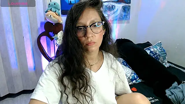 naihroby's Live XXX Chat