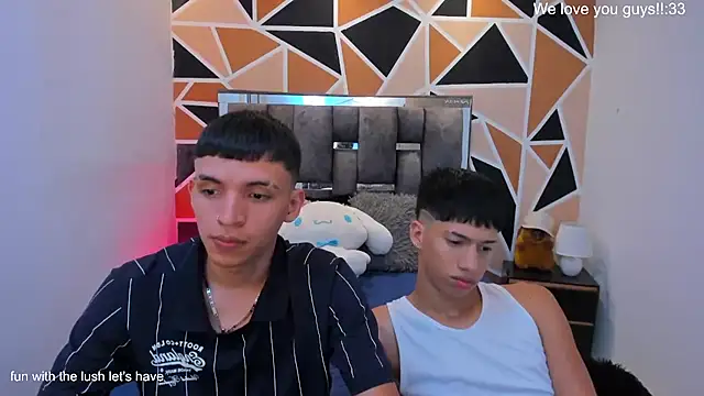 Juan_Nd_Steven's Live XXX Chat