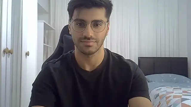 ciceroable Adlı Modelin Canlı XXX Sohbeti