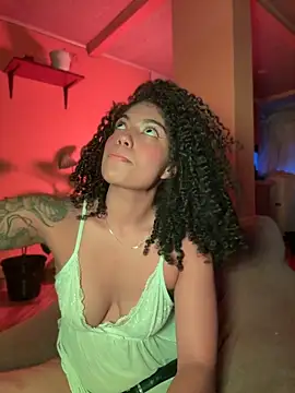 Morenayaa's Live XXX Chat