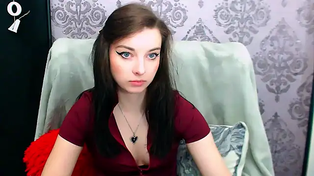 DominantLuna XXX чат на живо