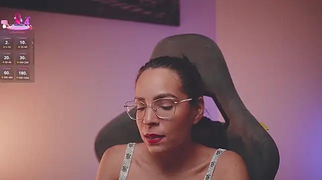 little-eli's Live XXX Chat