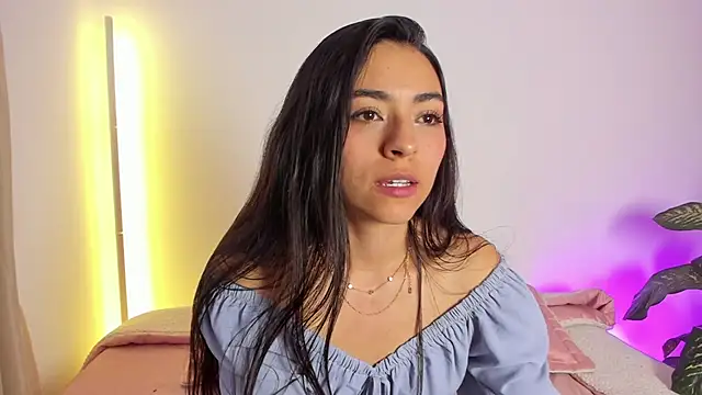 CanelleGarces - Spread asscheecks +finger in ass