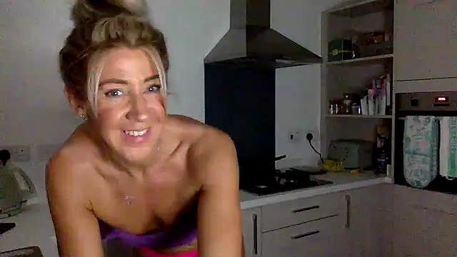 Aurelia-Vex's Live XXX Chat
