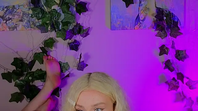 cumboydoll XXX чат на живо