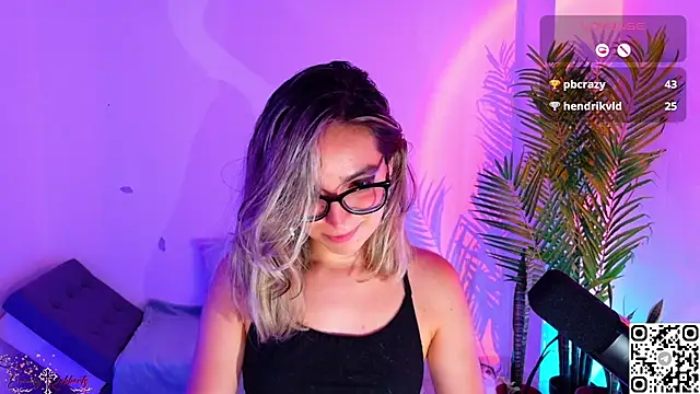 Emmi_Roberts Chat XXX in diretta