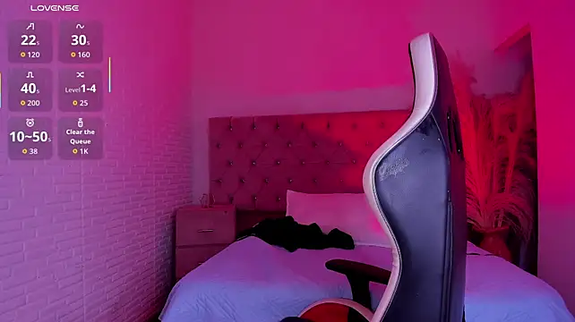 Elena-Rosse - finger in pussy