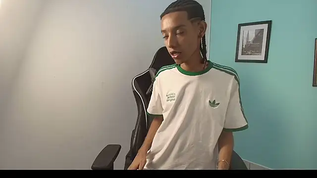 Drake_cum23 Live XXX-chat