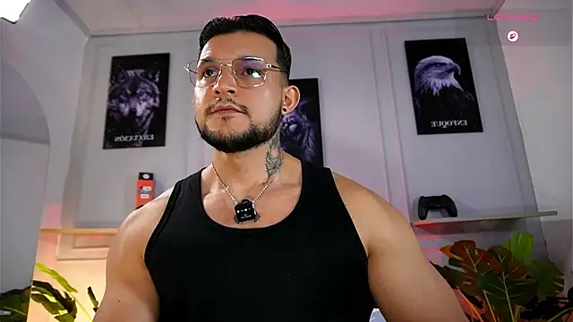 Онлайн чат XXX Marco_Vega