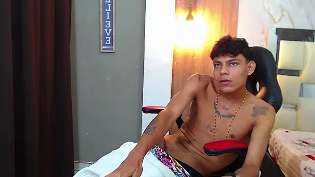 master_king_28 Chat XXX in diretta