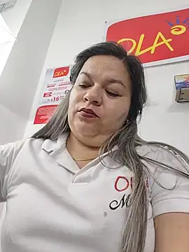 Chatroom XXX en direct de Charlott-1