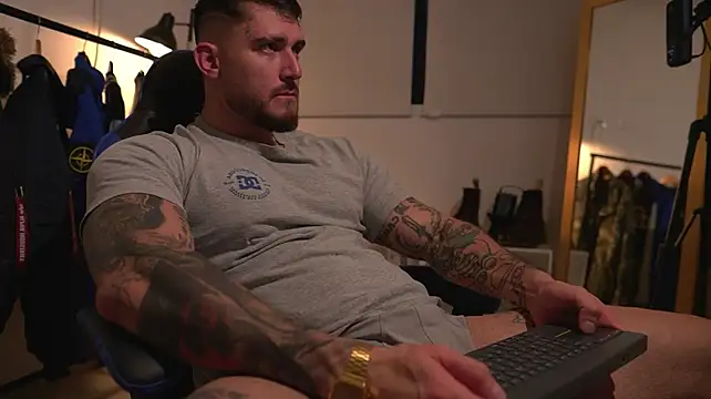 DimitriSullivan_ élő XXX-chatje