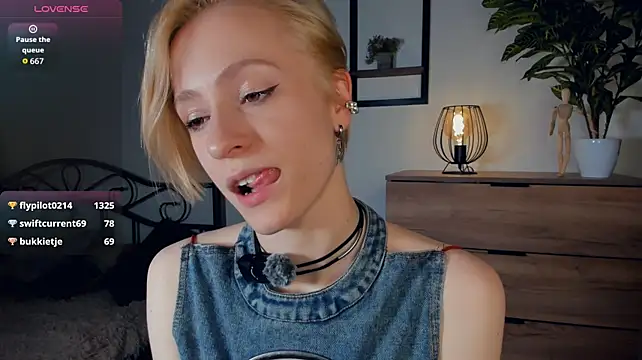 JanettePerro Live XXX-chat