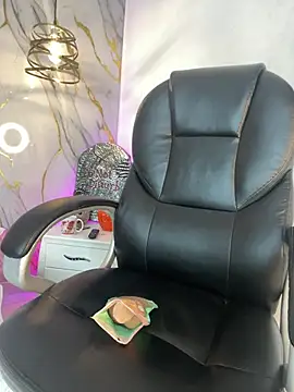 ScarlettRooseX - Oil in my tits show.🍒