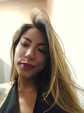 Karen_San_Miguel - Spit tits in public + hot video 😈
