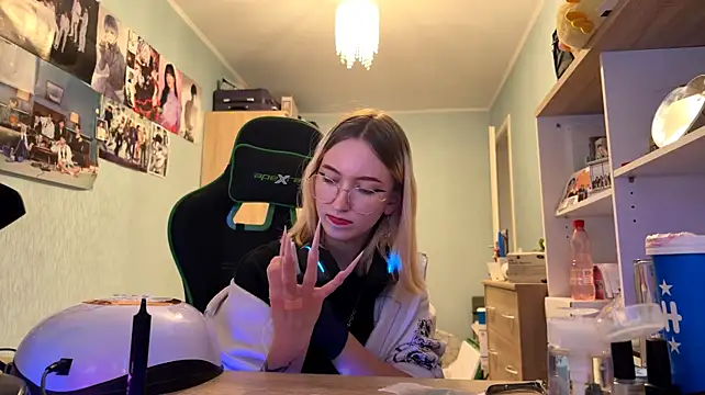 XXX chat uživo modela SoniaKotts